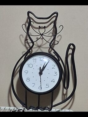 Black Cat Wall Clock - Decorative Home Wall Decor